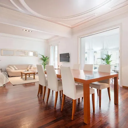 Stylish Diagonal Apartman Barcelona