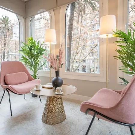 Stylish Diagonal Apartment