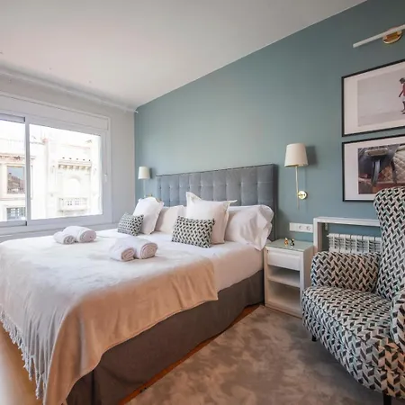 Stylish Diagonal Apartment