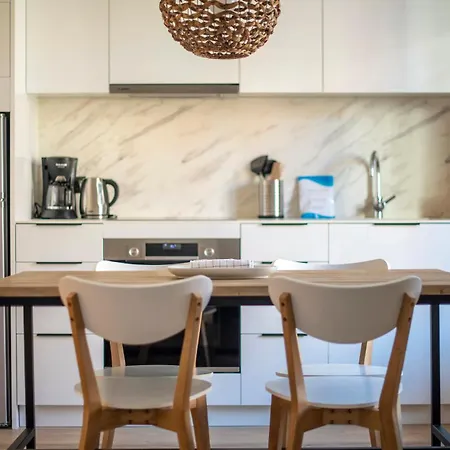 Stylish Diagonal Apartment