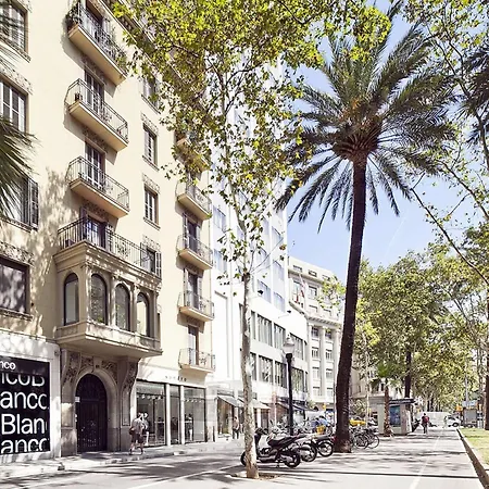 Stylish Diagonal Apartment Barcelona